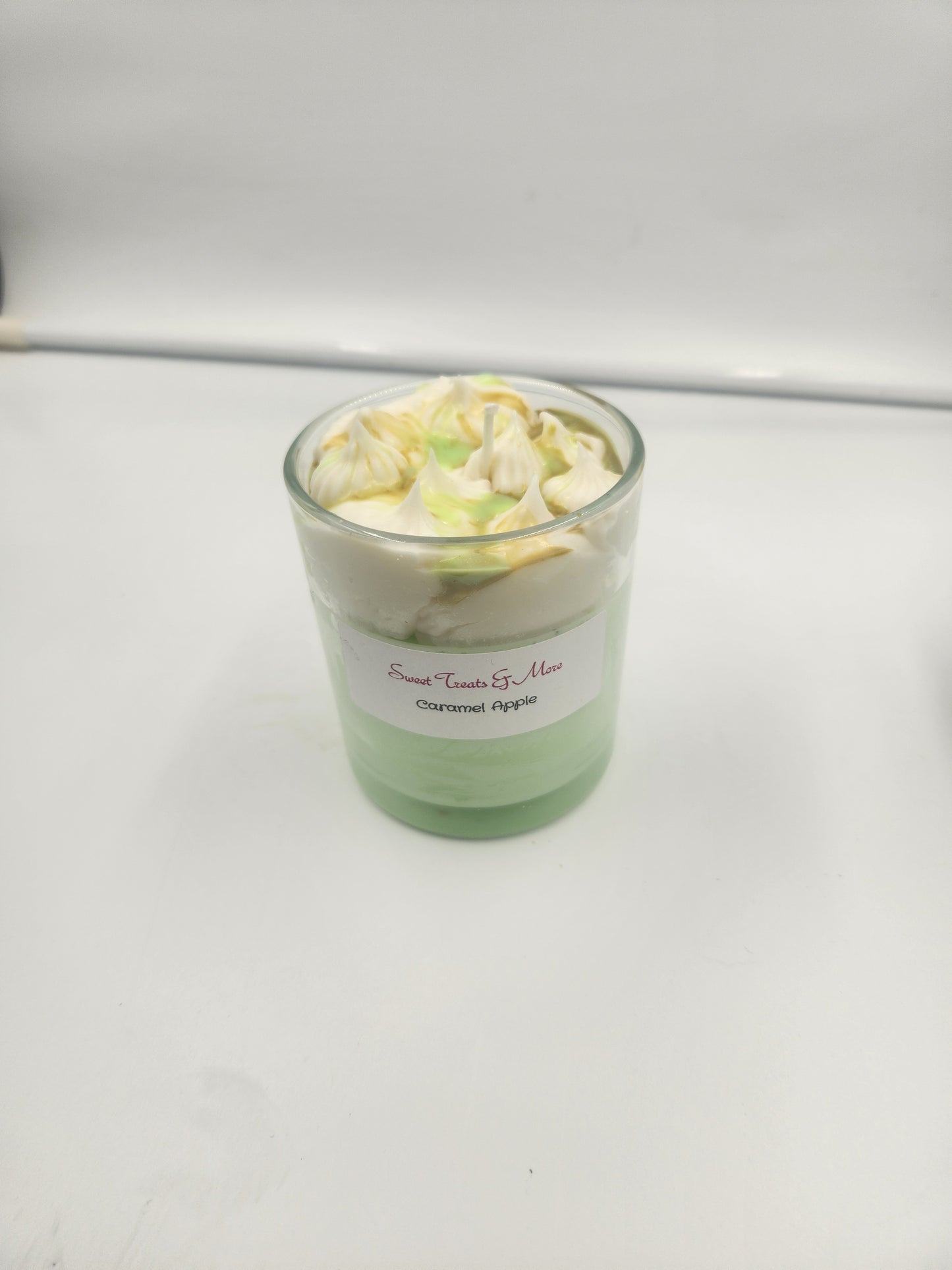 Caramel Apple dessert candle 11 oz