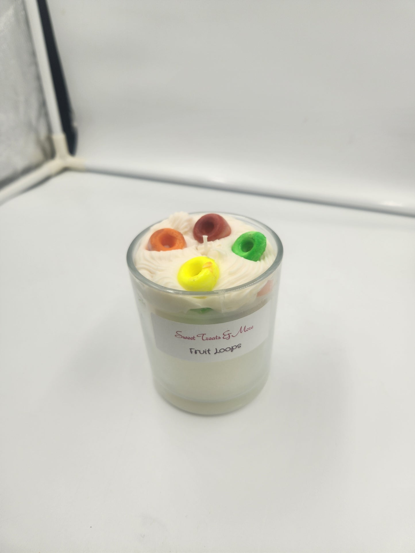 Fruit loop dessert candle 11 oz